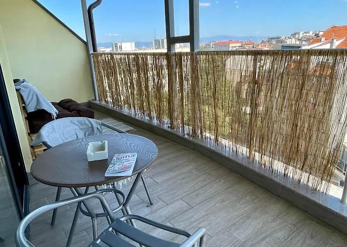 Panoramic Terrace View In Center