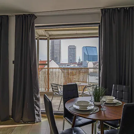 Panoramic Terrace View In Center *